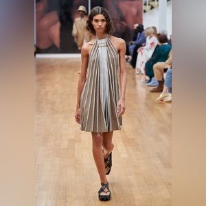 Tod’s Pleated Dress worn by Leonie Hanne German Fashion Influencer 🔥NEVER WORN